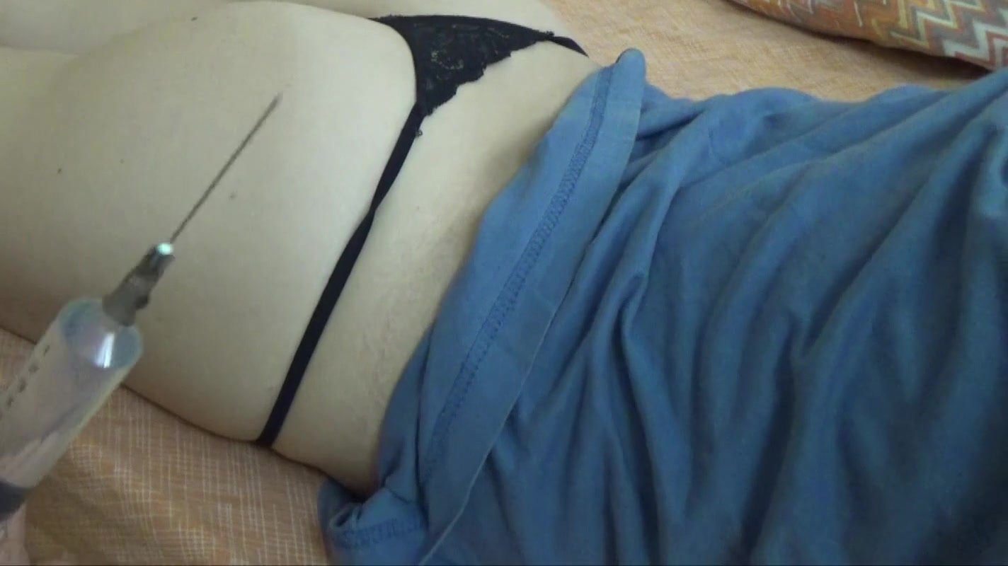 Painful butt injection woman - ThisVid.com