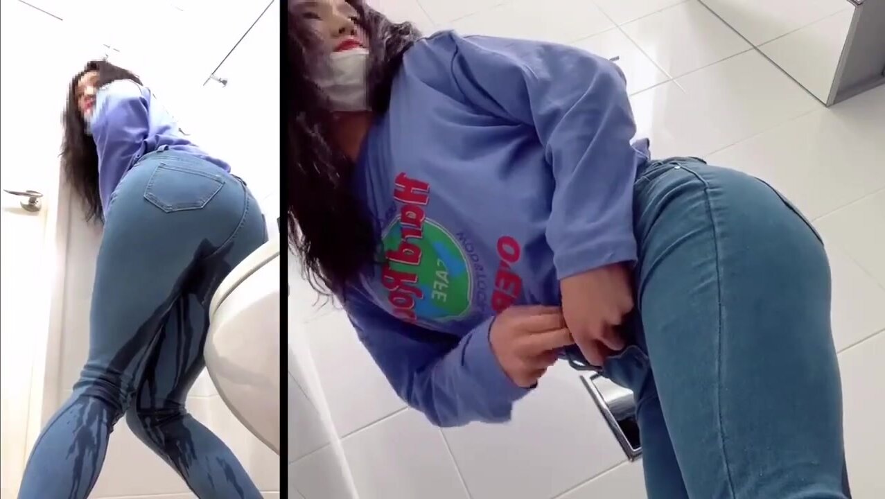 Scats: Korean girl deperate pee jeans - ThisVid.com