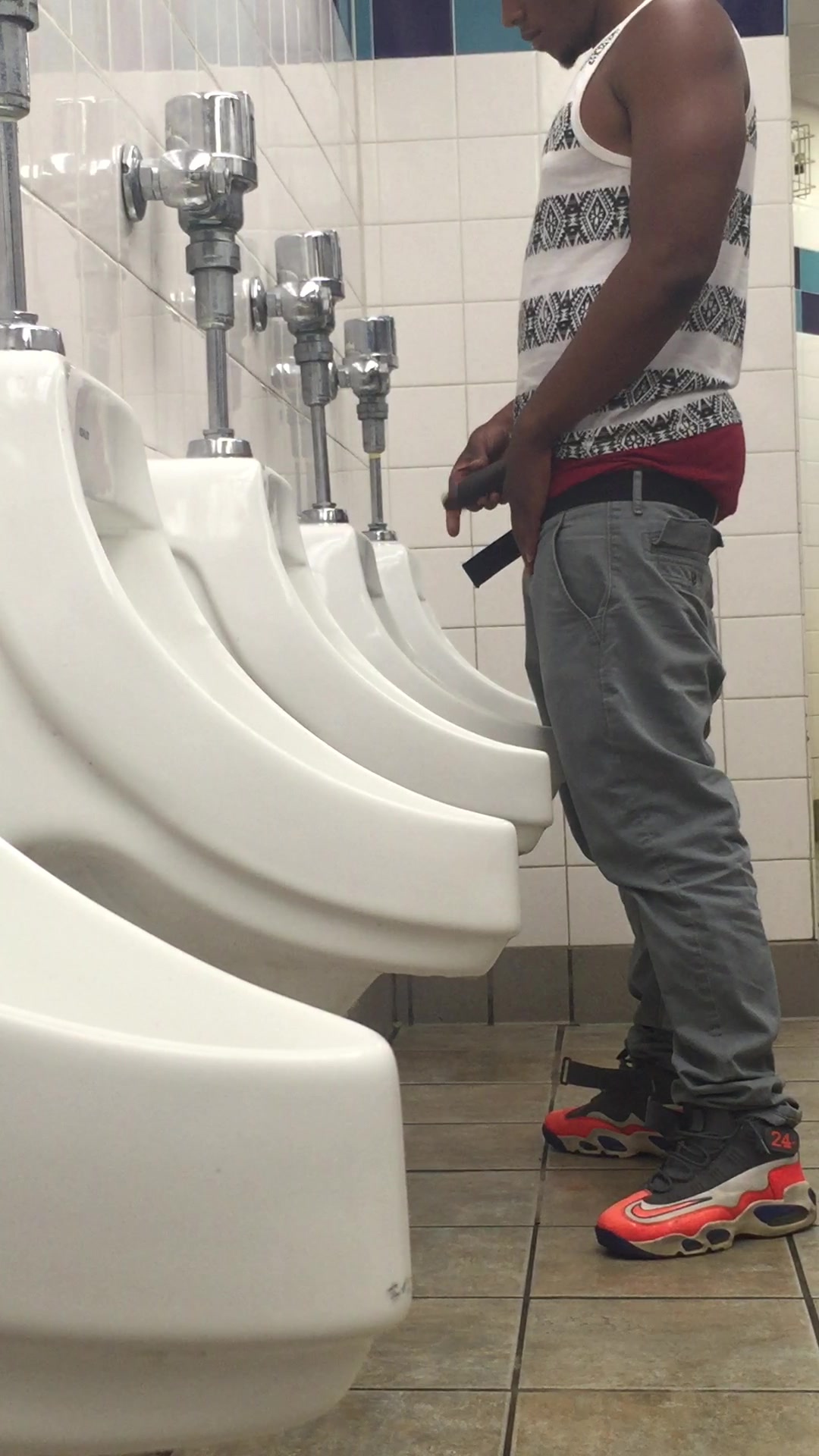 men bathroom urinal voyeur pics video Xxx Photos