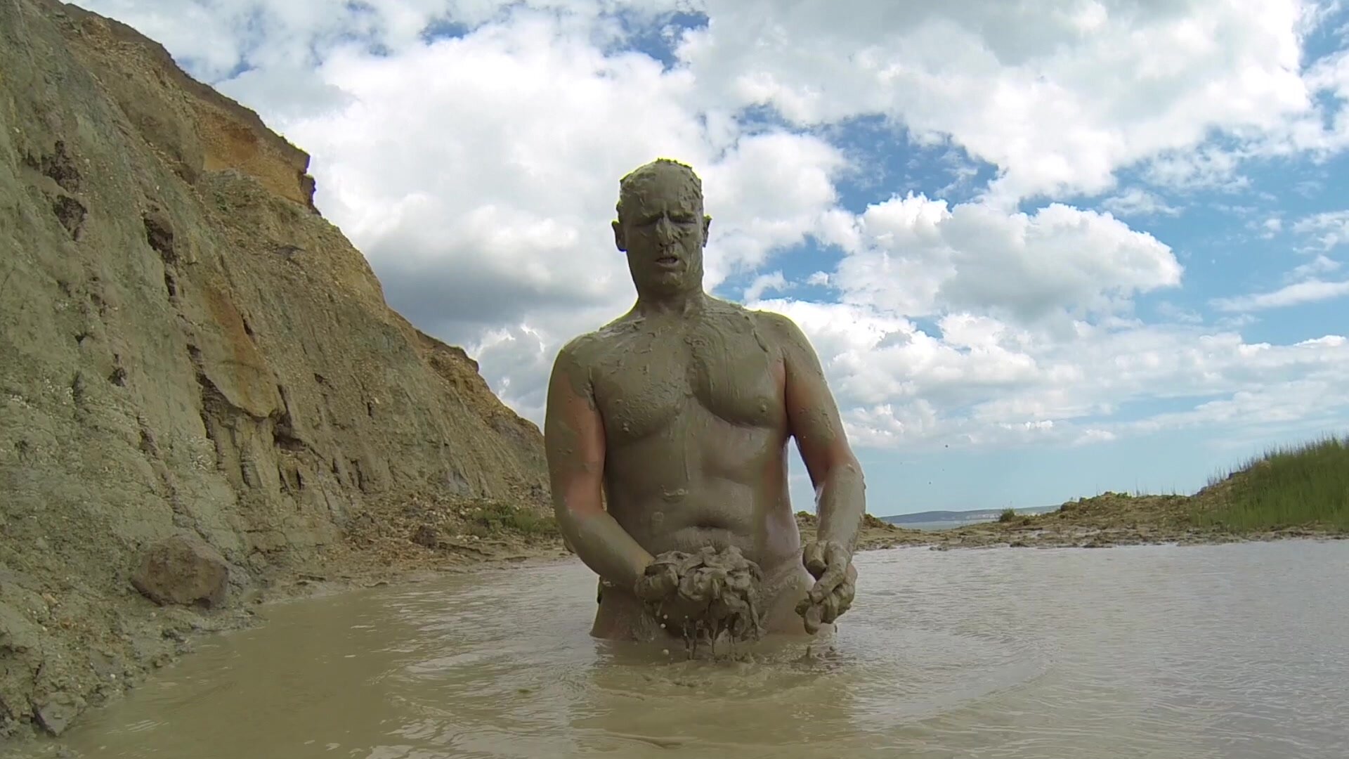 Solo mud fun - ThisVid.com