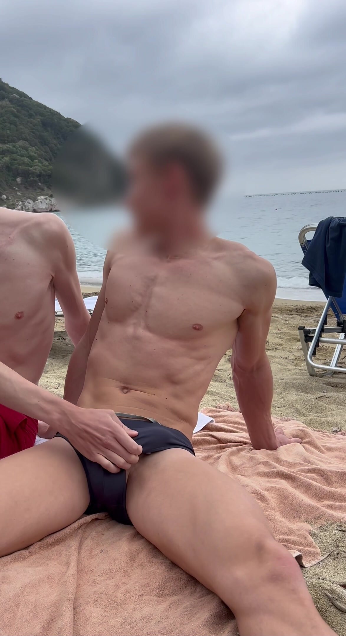 Teen boy jerked off at public beach - ThisVid.com