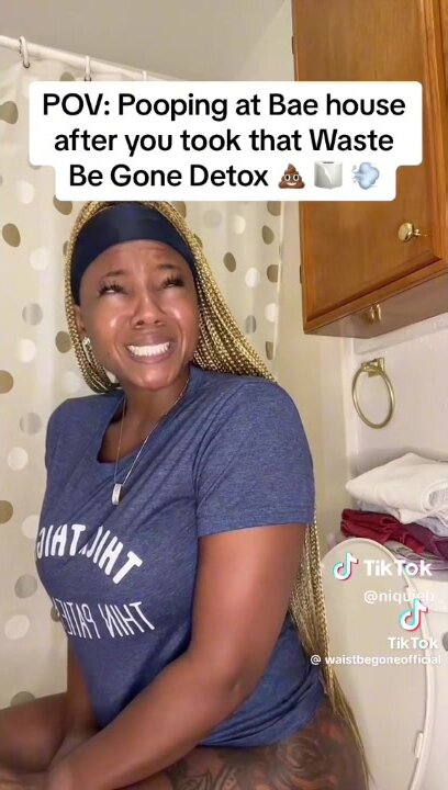 TikTok girls on the toilet pt 6 - ThisVid.com