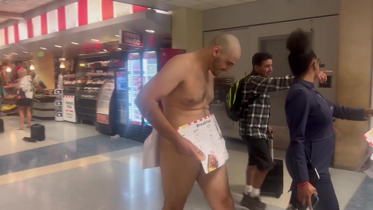 Naked man dfw airport mohammad september 2023 - ThisVid.com em inglês