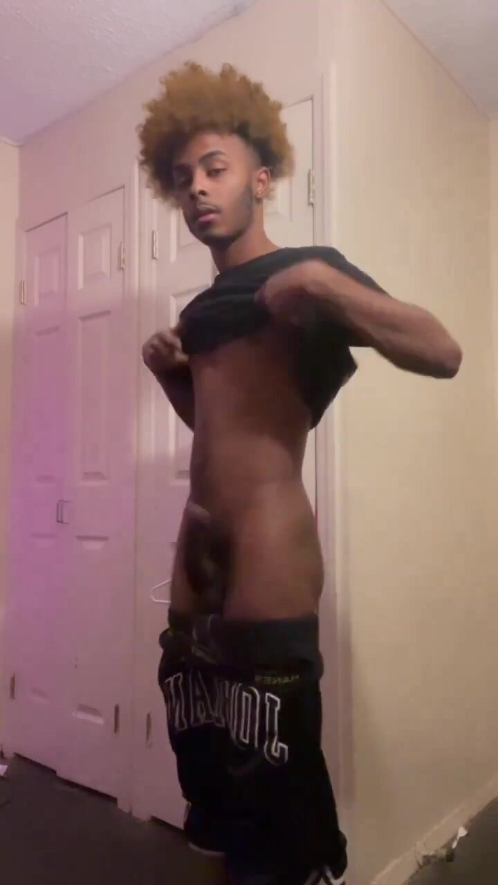 Cute little cocksucker all bricked up - ThisVid.com