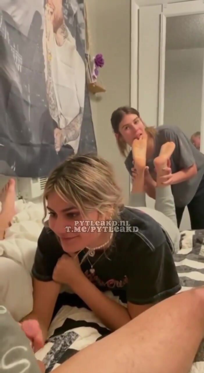 Handjob and feet licking - ThisVid.com