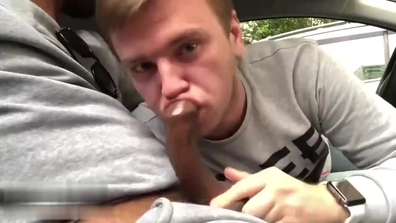 Sucking dick in car - ThisVid.com