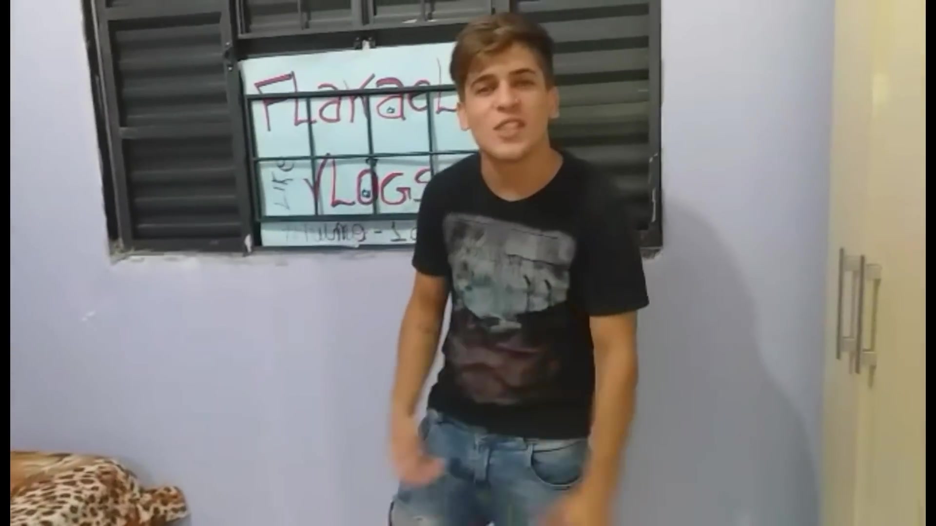 HOT BRAZILIAN YOUTUBERS FLAKAEL - ThisVid.com