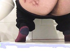 Shitting on the floor - video 21