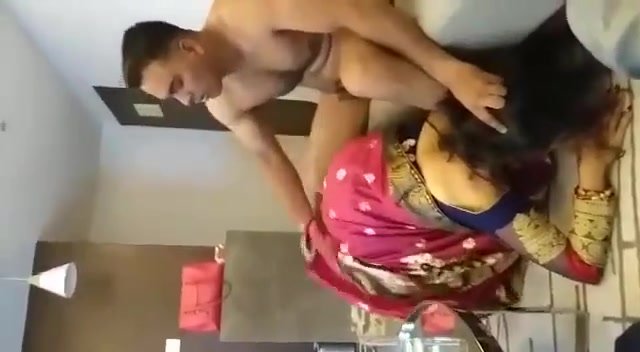 Beautiful wife Desi cuckold in saree ThisVid com 