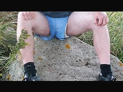 leaking Attends