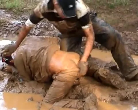Mud sex in Popular Mud