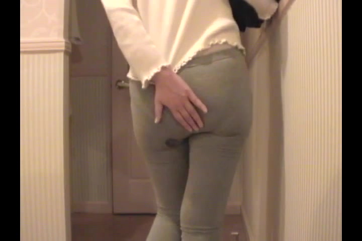 720px x 480px - Japanese Girl Messes Her Sweatpants - ThisVid.com