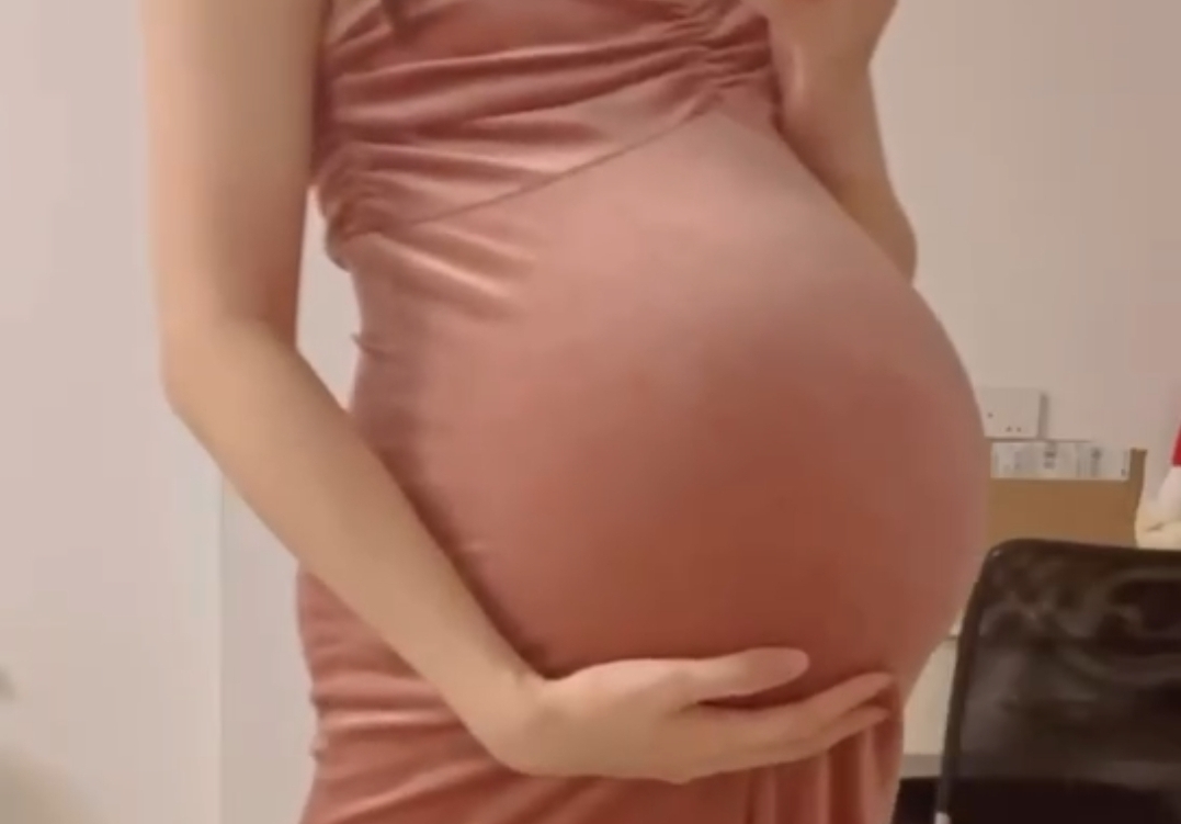 Pregnant asian girl fake contractions - ThisVid.com