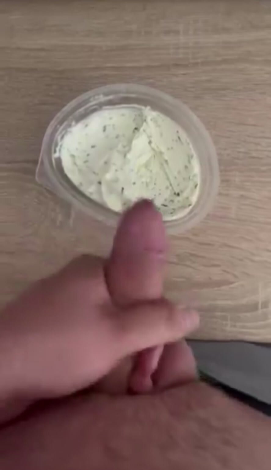 Cum in his roommate’s food - ThisVid.com
