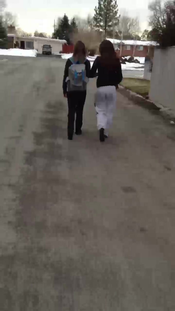 Girl getting pantsed - ThisVid.com