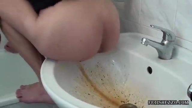 640px x 360px - ENEMA AND SHIT IN THE TOILET - ThisVid.com