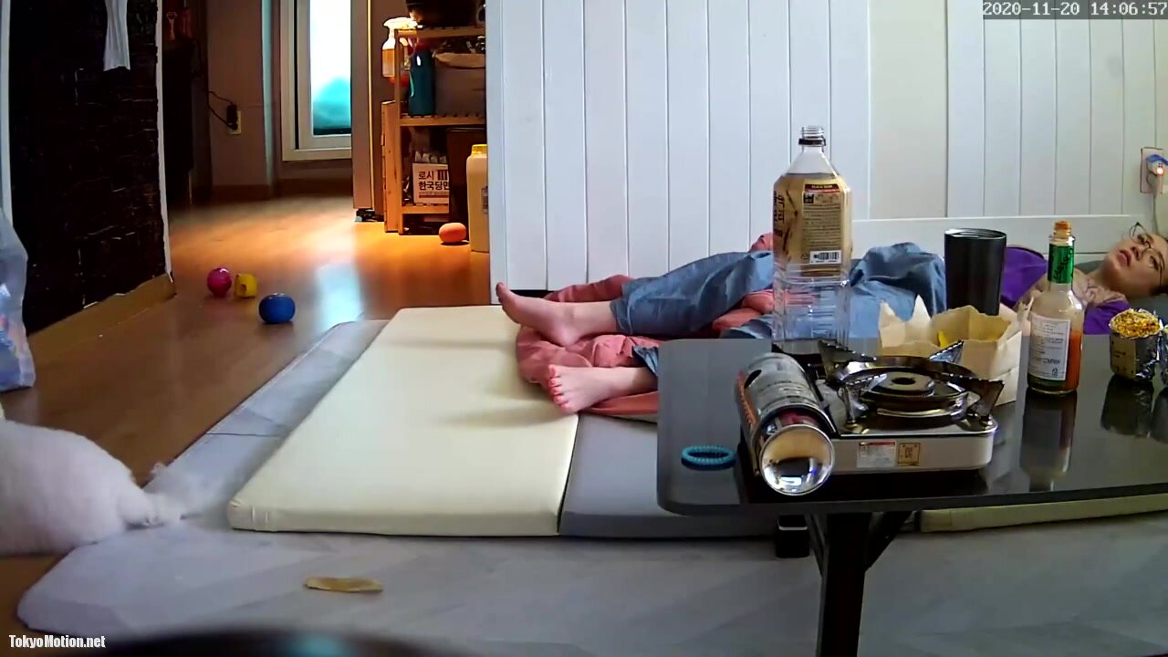 Hidden masturbation - video 156 - ThisVid.com