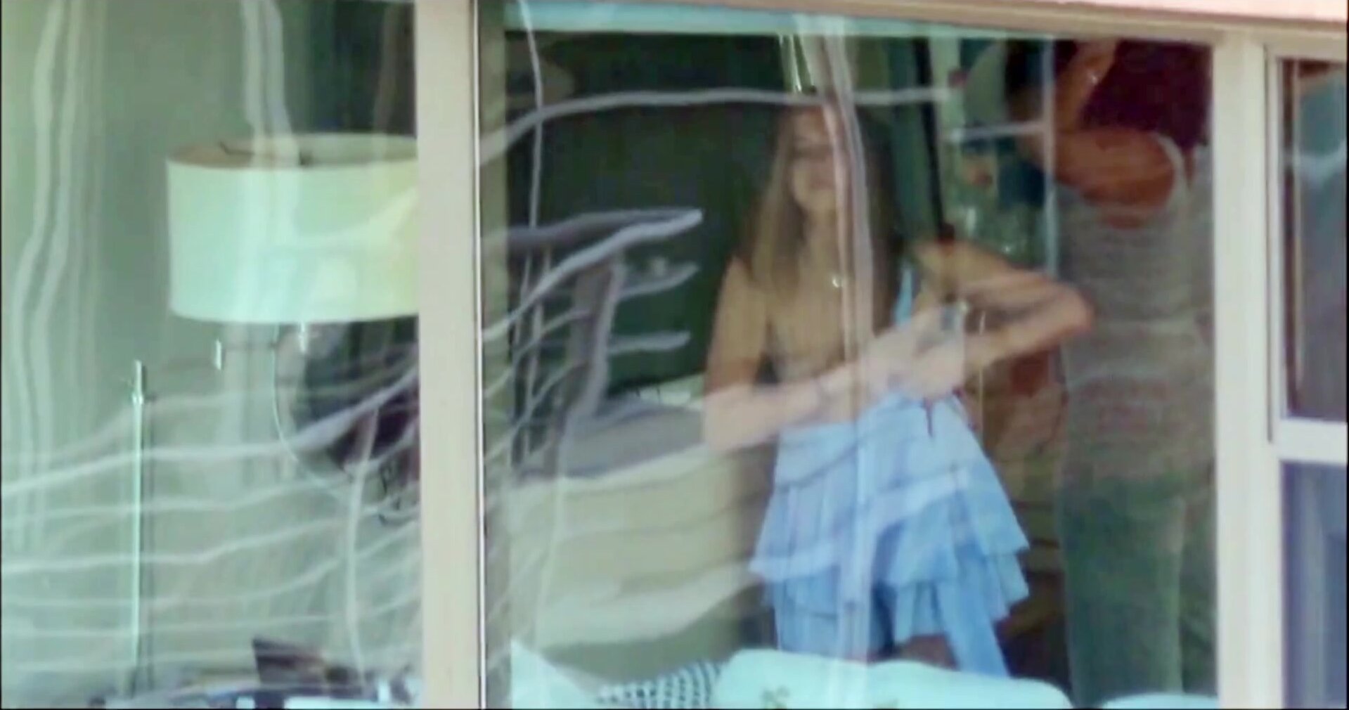 Window voyeur - video 19 - ThisVid.com