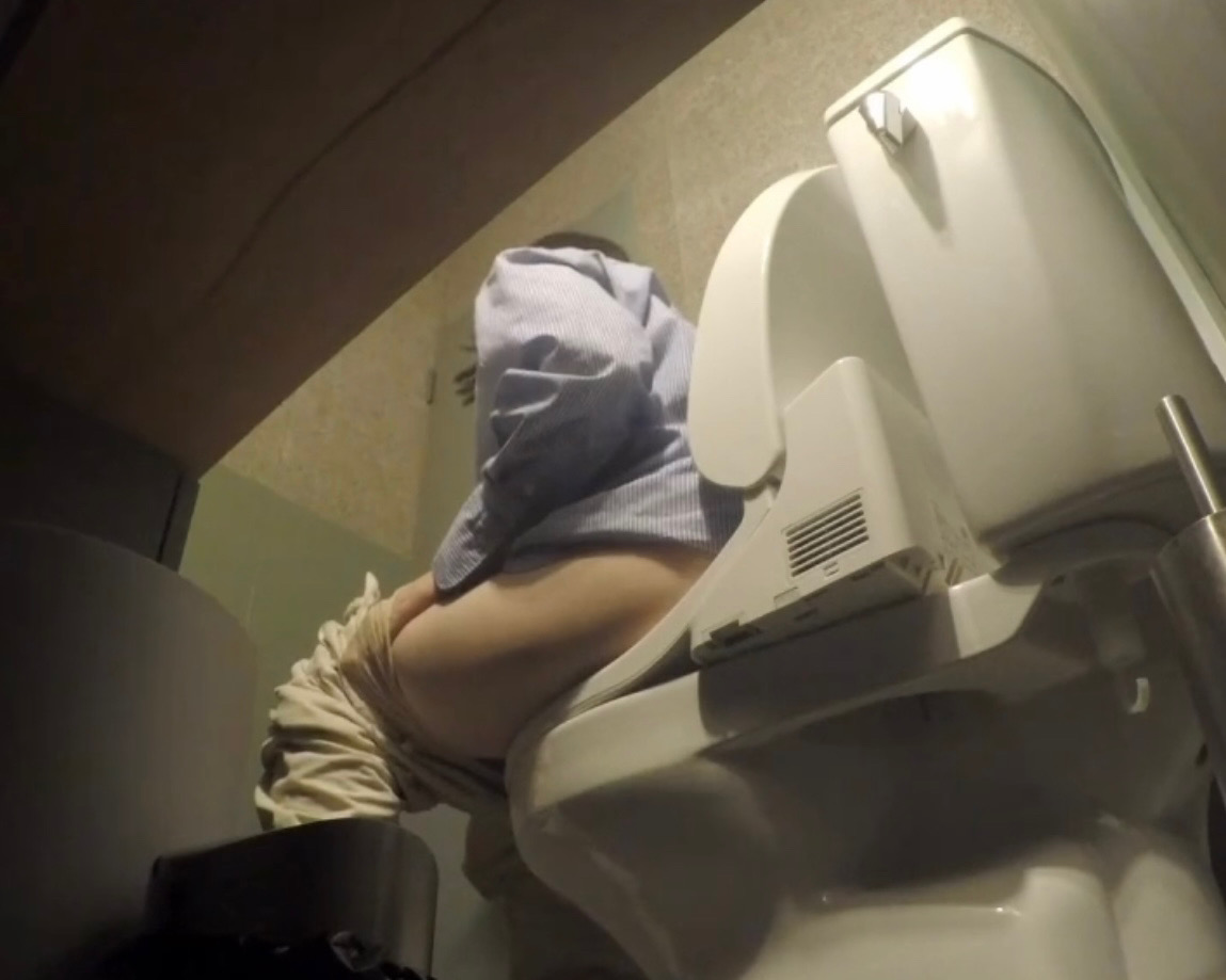 Diarrhea voyeur - video 6 - ThisVid.com