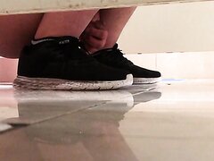 Spy wank (no cum)