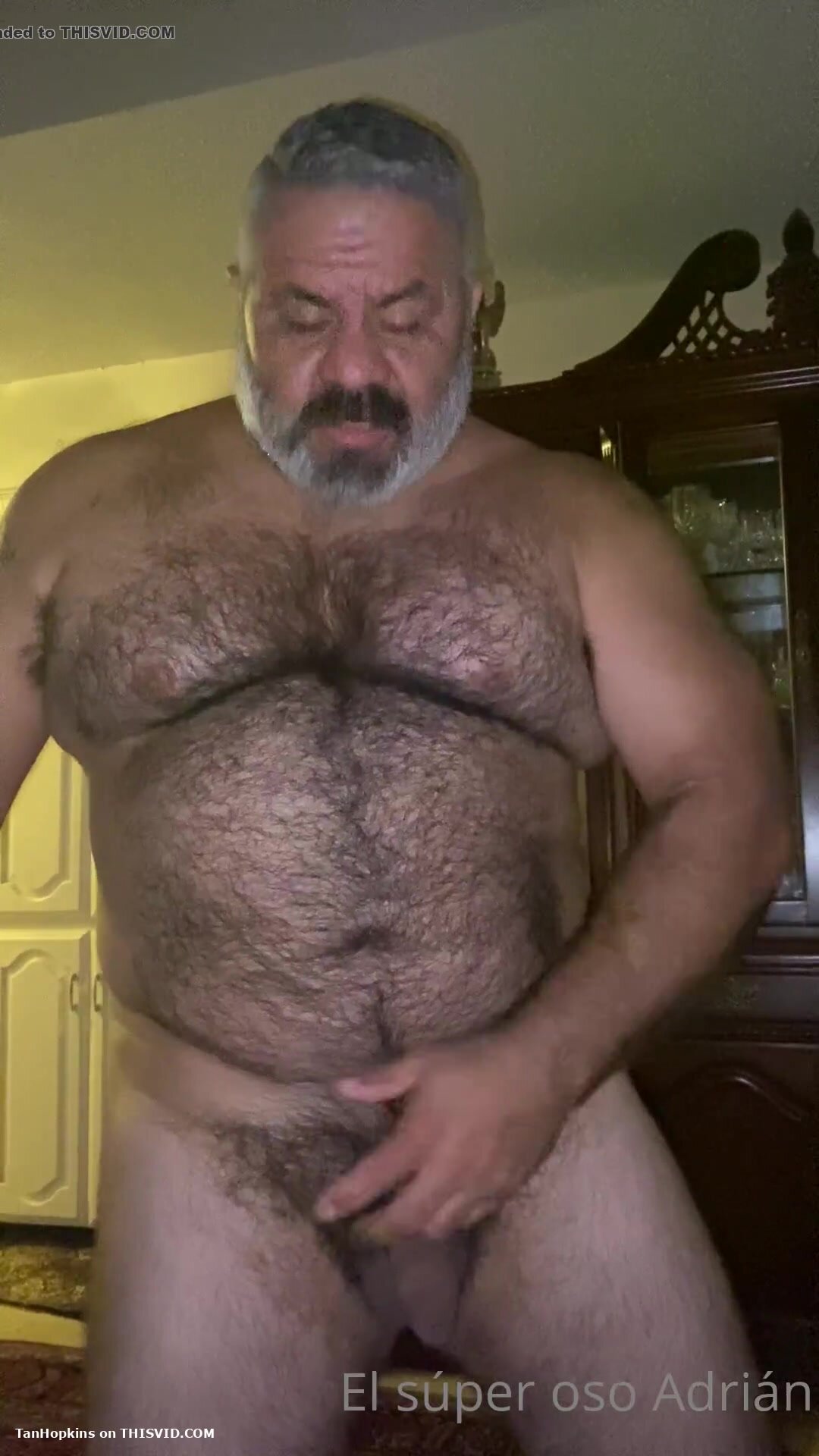 Beared Misclebear tease - ThisVid.com