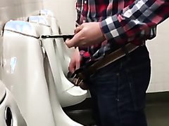 HUGE HOT MEN PISS AT URINAL