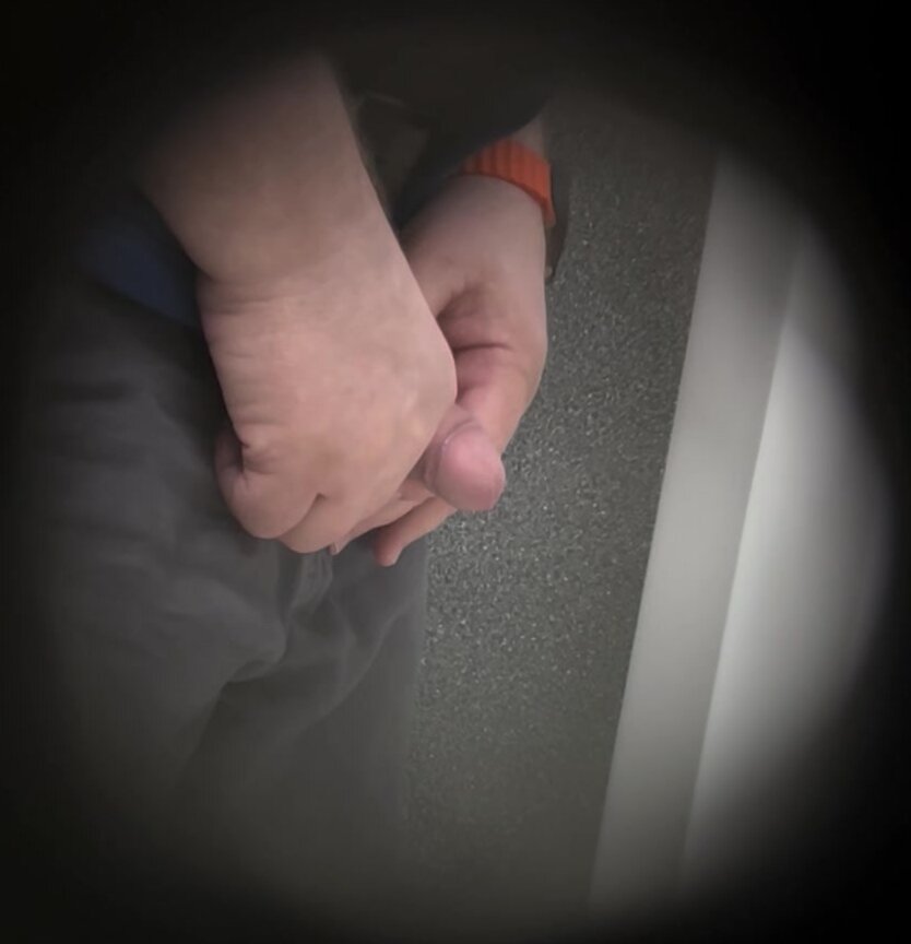 Urinal Spy 85 - ThisVid.com
