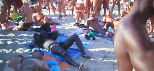 Hardcore group fuck at the nudist beach