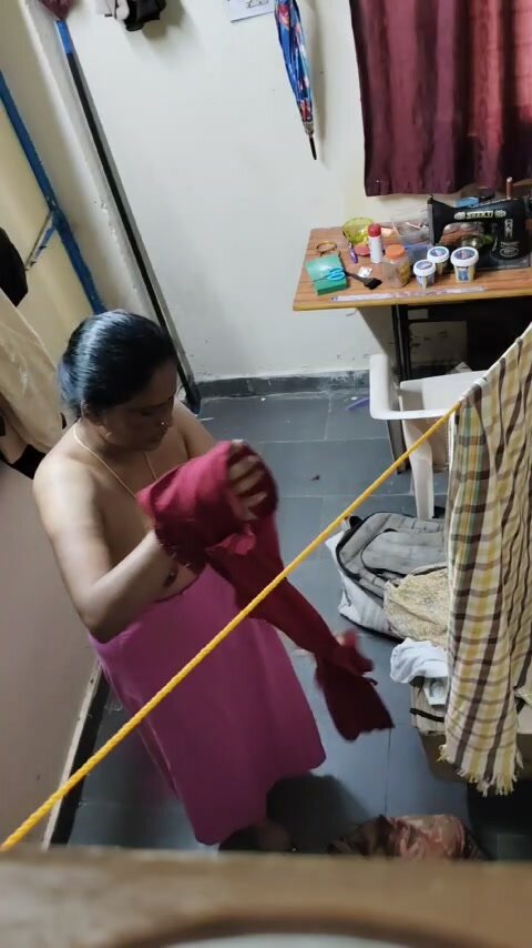 Tamil mom dress change - ThisVid.com