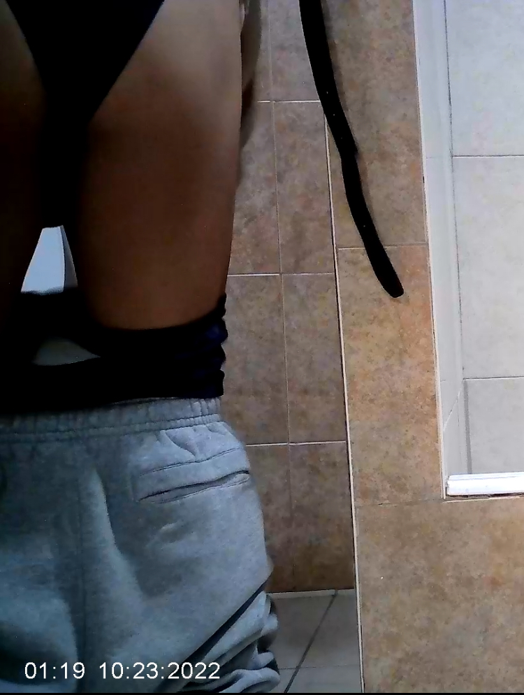 Latina Mom and Daughter Spy - ThisVid.com
