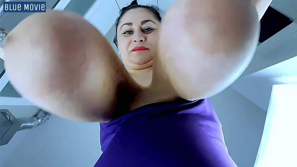 960px x 540px - Huge Dangling Tits - ThisVid.com