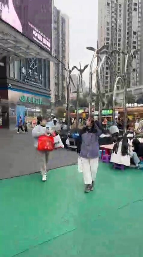 中国女王调教舔脚 - video 34 - ThisVid.com