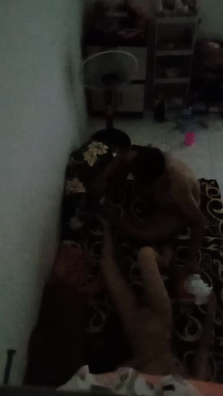 Ngintip pasutri - ThisVid.com