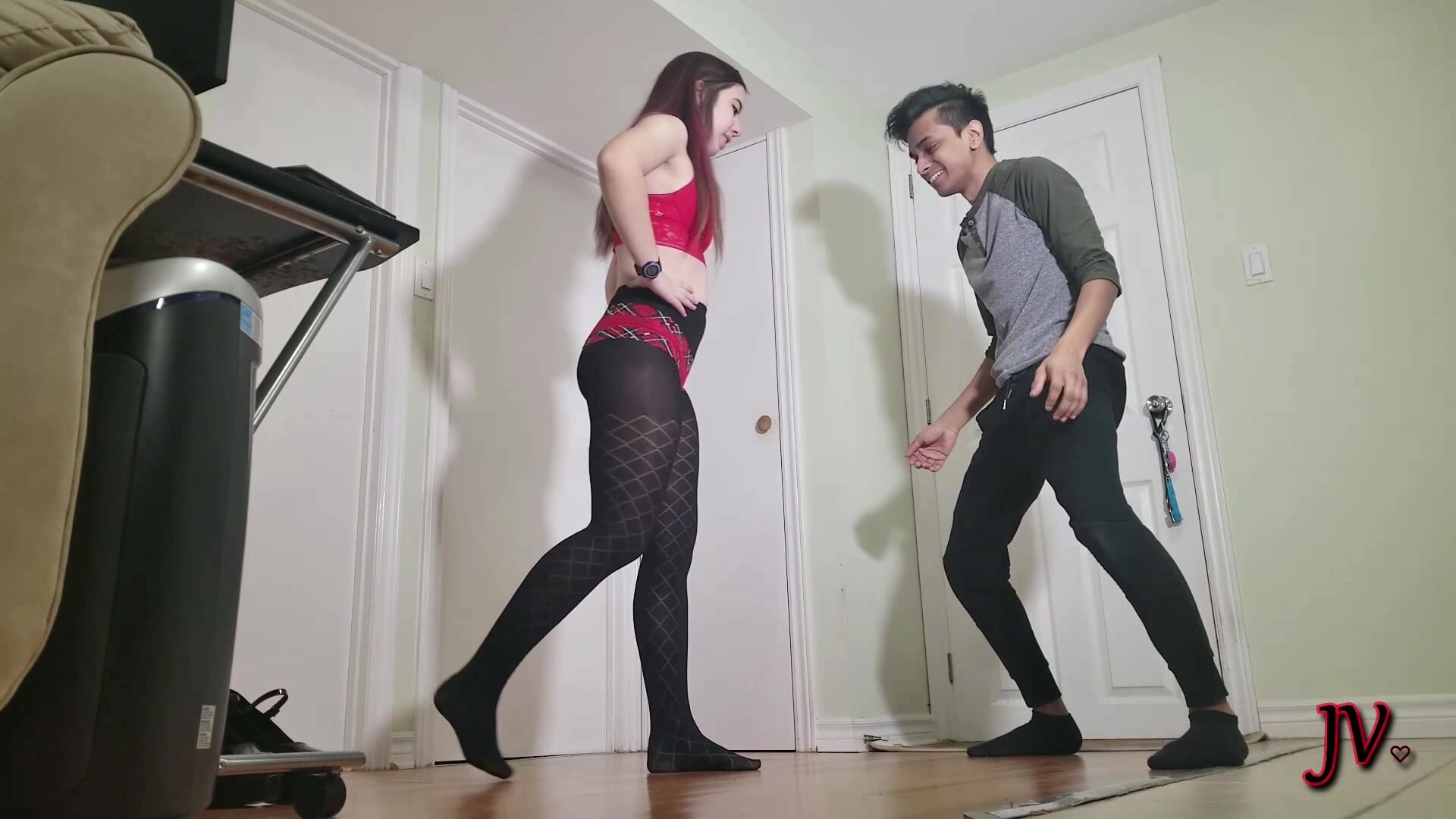 Joe Violet black tights ballbusting - ThisVid.com
