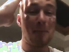 str8 lad shits 'imself ... and how ?