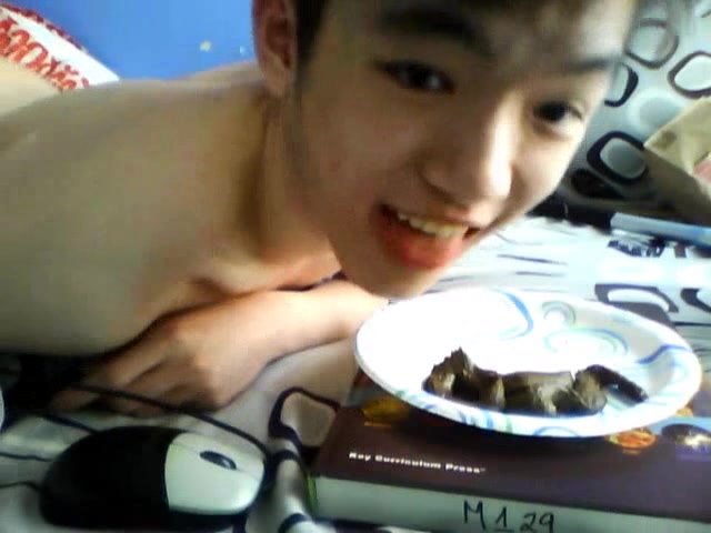 Asian Twink Shiteater gay scat porn at ThisVid tube 