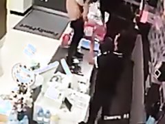 shiting on mart