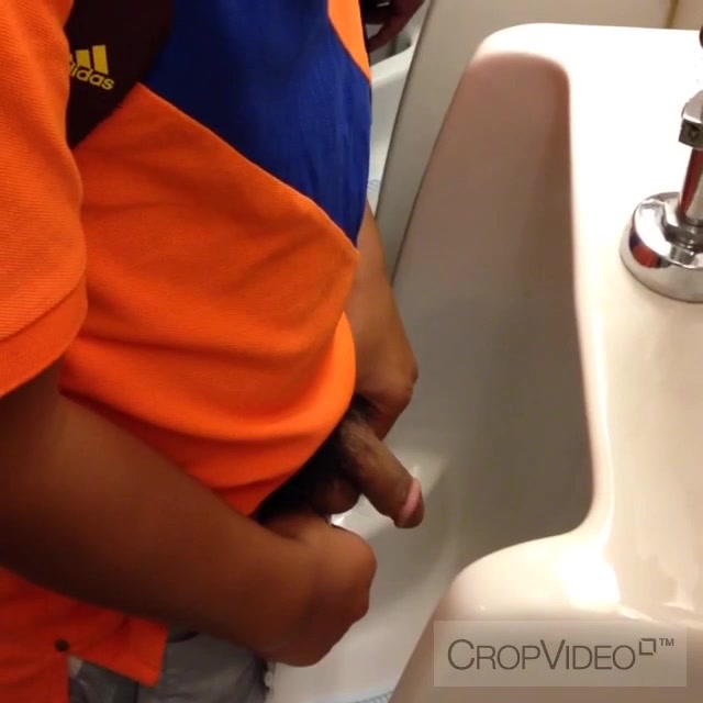 Urinal spy - video 20 - ThisVid.com