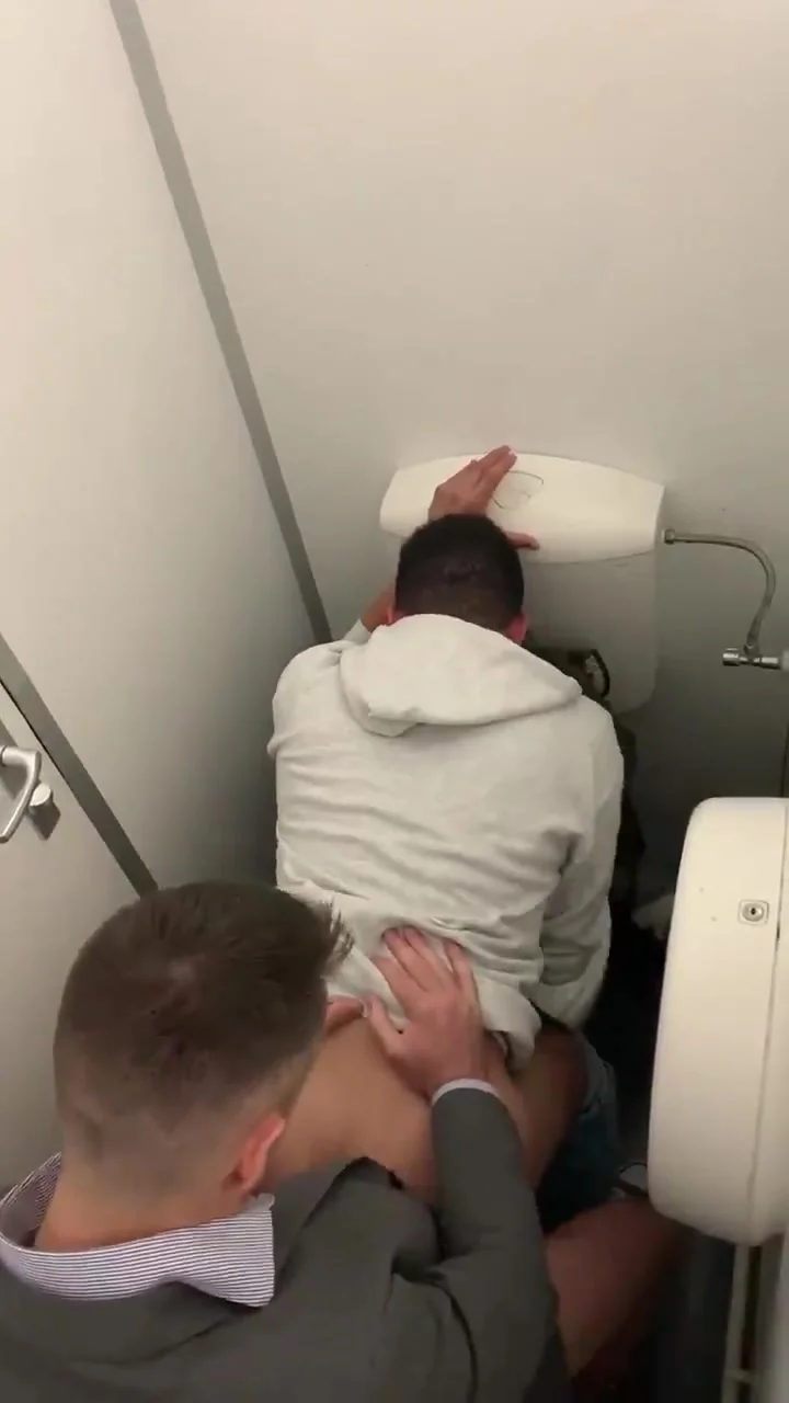 Suited fuck in airplane bathroom - ThisVid.com