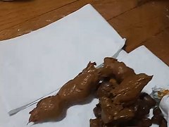 素人女性の便秘糞