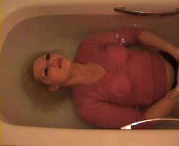 Bath In Tub - Underwater bathtub - ThisVid.com