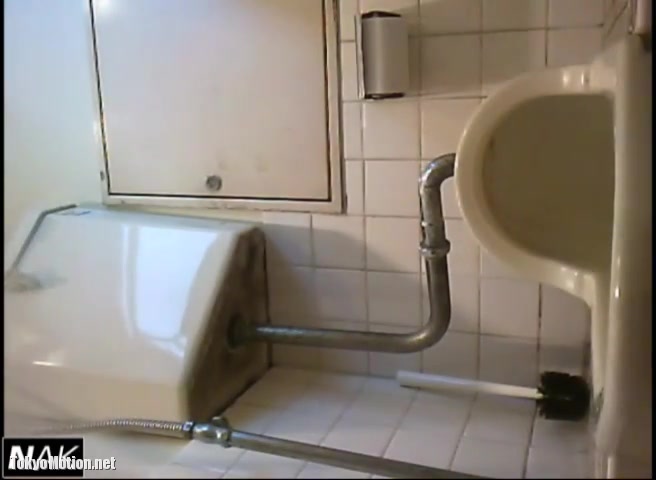 Japanese Public Toilet Voyeur