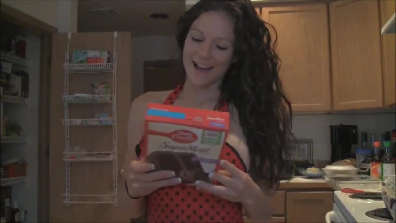 Scat Brownies - video 2 - ThisVid.com