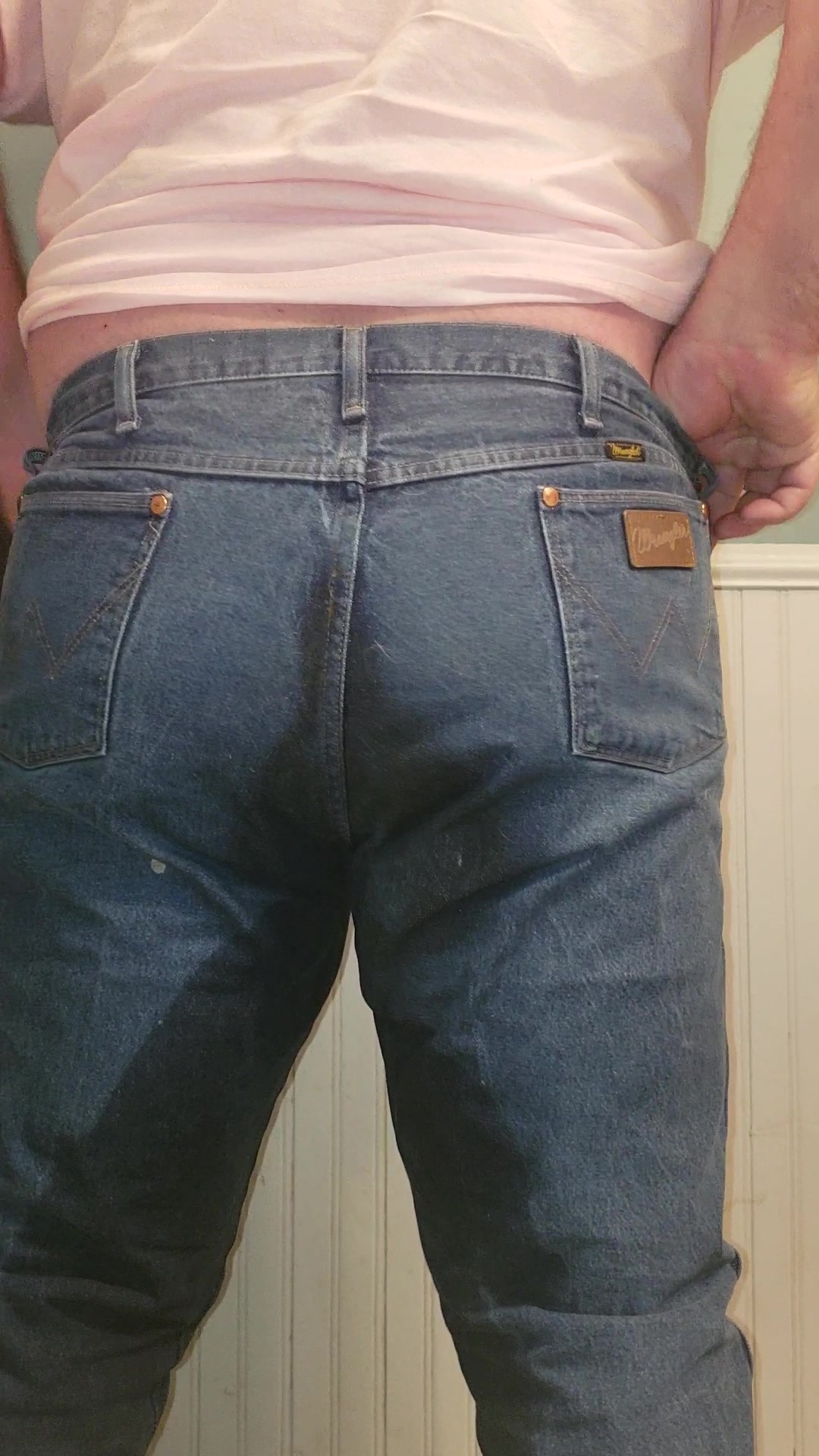 Pants poop - video 9