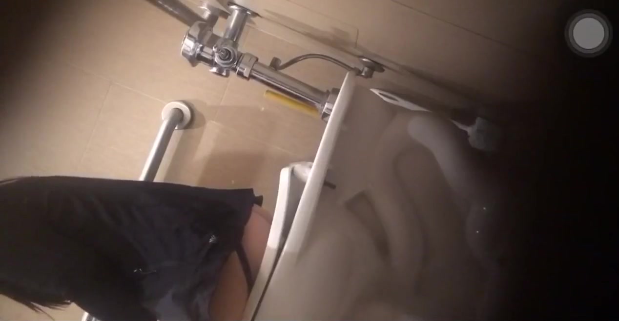 Voyeur Mom On Toilet - Restaurant Bathroom Spy - Mom In Thong - ThisVid.com