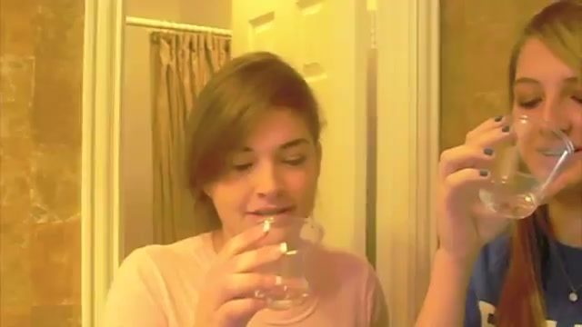 640px x 360px - Two girls swallows a fish and puke it - ThisVid.com