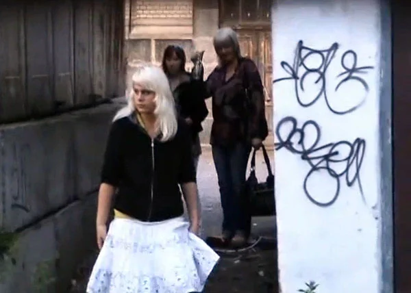 Russian Girls Voyeur - Voyeur camera caught a group of girls peeing outdoors - pissing, voyeur porn  at ThisVid tube