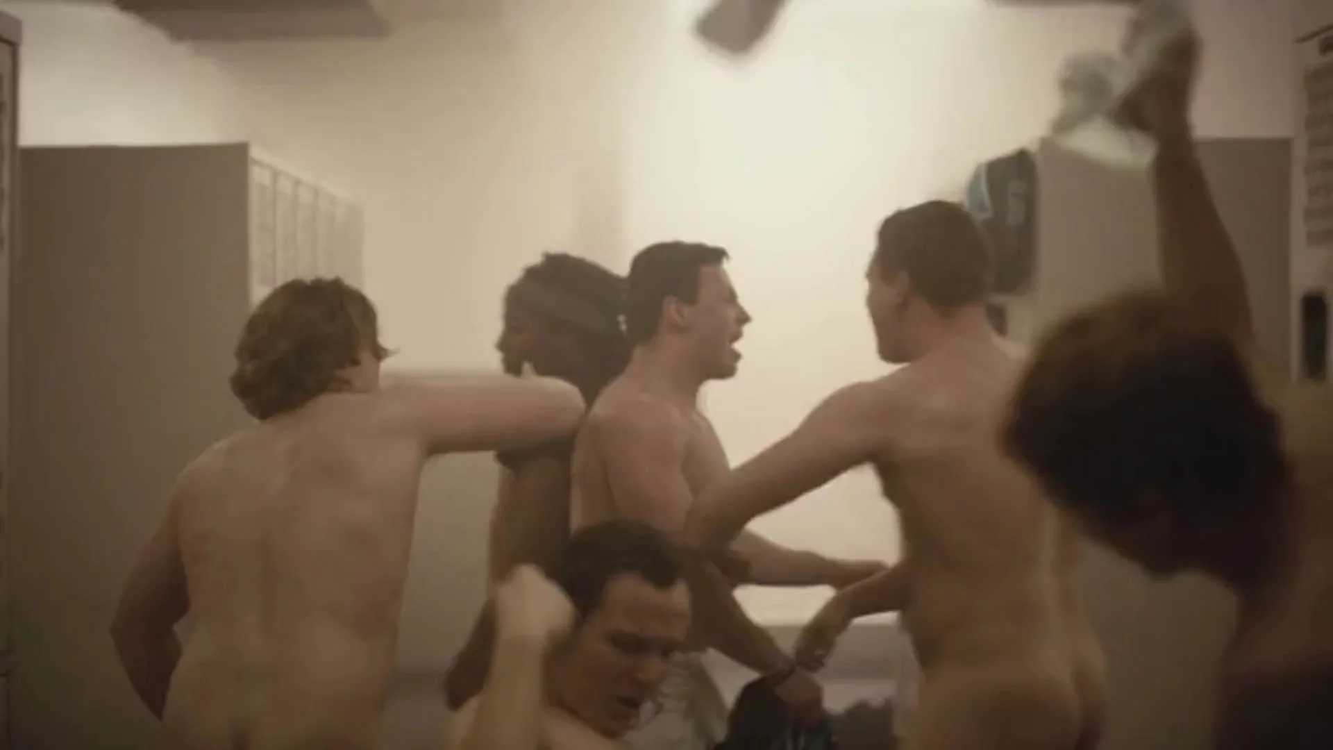 Various male nudity and sex scenes from TV show Euphoria. 