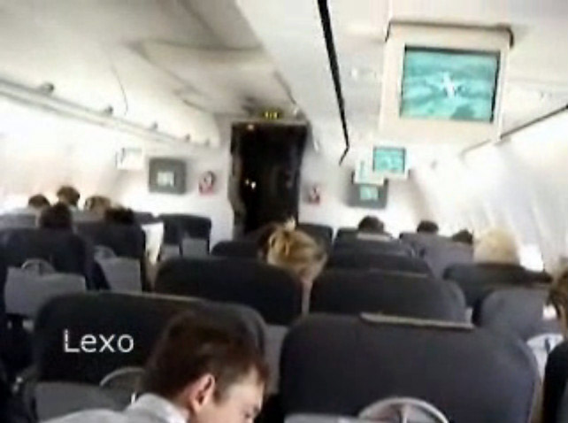 Airplane Public Porn - Pierced girl masturbates pussy on plane - amateur, public porn at ThisVid  tube