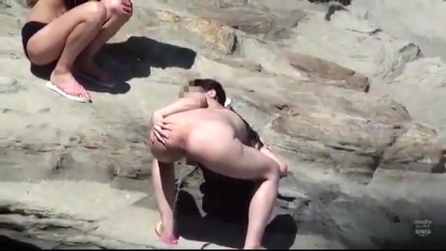 Asian Teens Pissing Beach - Playful Japanese girls piss on the beach - ThisVid.com